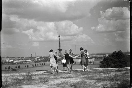 Tanz Funkturm &copy; Fide Struck bpk-Fotoarchiv