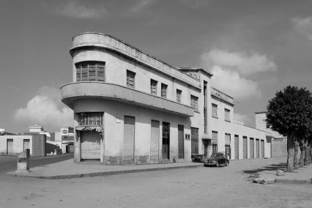 Eritrea, Asmara, K4A9535, Apartments Shops 1938 Lucio Masakili, 2019 © Jean Molitor
